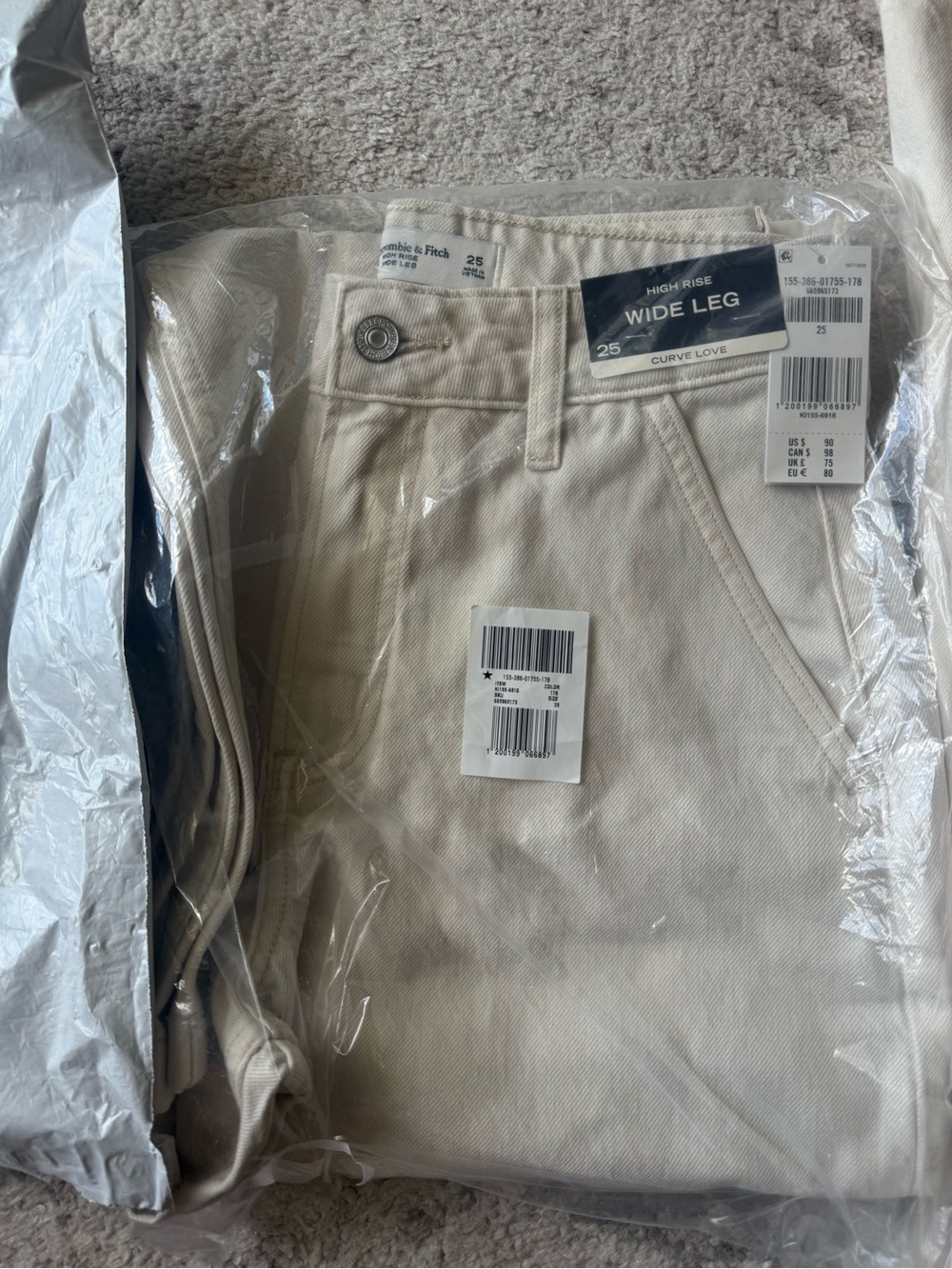 Abercrombie & Fitch High-Rise Wide Leg Trousers in Cream - Picture 6 of 10
